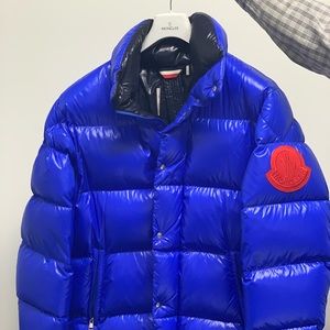 Dervaux Giubbotto Moncler jacket